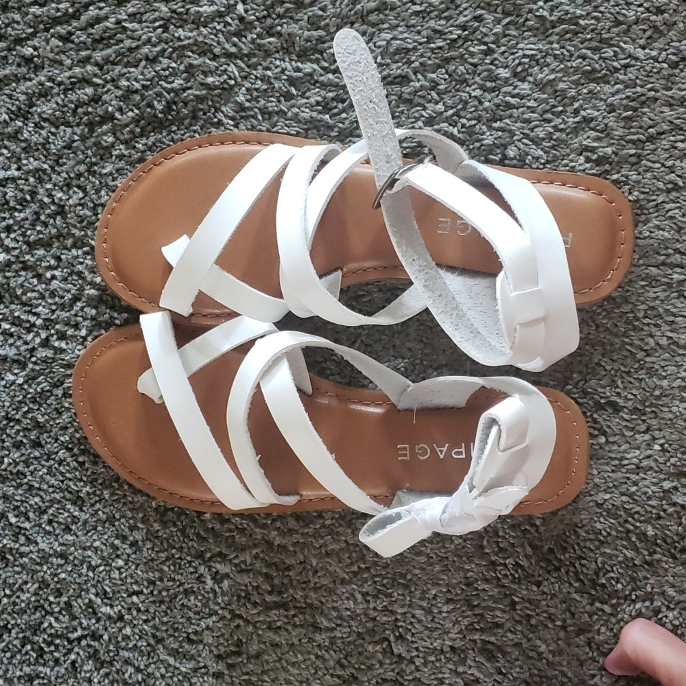 White strap sandals. Rampage size 6.5